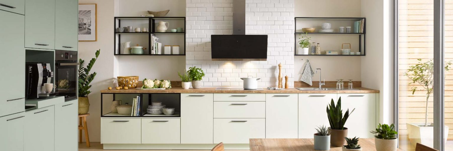 Headerbild - Kategorie Küchenmischbatterien // Möbelhof Parsberg und Ingolstadt